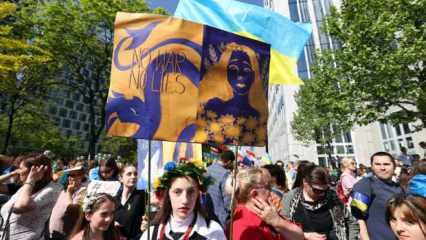 Ukrayna ile dayanışma için Brüksel'de yürüdüler 