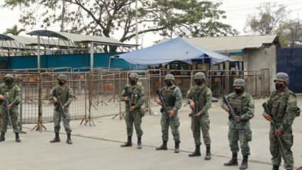 Ekvador'da cezaevinde çıkan isyanda 100 mahkum firar etti