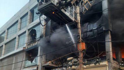 Hindistan’da binada yangın dehşeti: 26 ölü, 30 yaralı