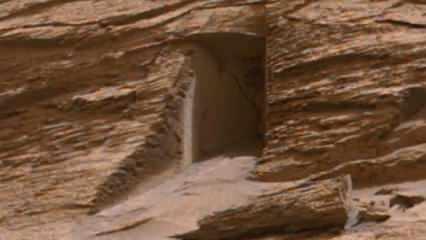 NASA Mars'taki gizemli kapının fotoğrafını paylaştı