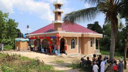 Sadakataşı, Tanzanya'da inşa ettiği iki camiyi hizmete açtı