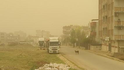 Silopi'de g&ouml;z g&ouml;z&uuml; g&ouml;rm&uuml;yor! Toz bulutu etkisini s&uuml;rd&uuml;r&uuml;yor   