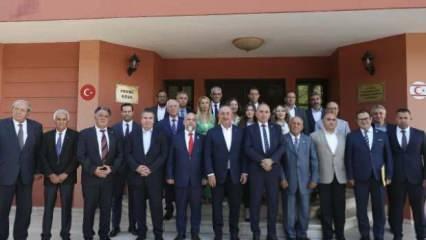 Bakan Çavuşoğlu KKTC'de STK temsilcileriyle buluştu