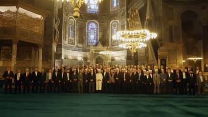 Diyanet İşleri Başkanı Erbaş 81 ilin müftüsüyle Ayasofya-i Kebir Camii'nde namaz kıldı
