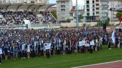 Kırklareli Üniversitesi7nde 4 bin 772 öğrencinin mezuniyet coşkusu