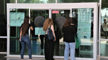 Antalya’da 2 genç kız 1 dakika ile sınavı kaçırdı