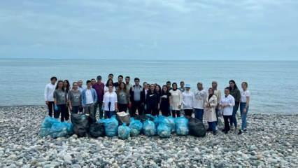 Karadeniz sahilinde 1 saatte 80 kilogram çöp toplandı! 