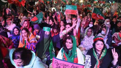 Pakistan’da İmran Khan destekçilerinden büyük protesto