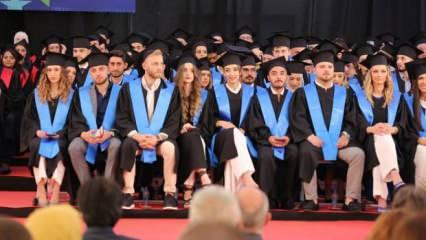 Saraybosna Üniversitesi 45 ülkeden 270 öğrenci mezun verdi