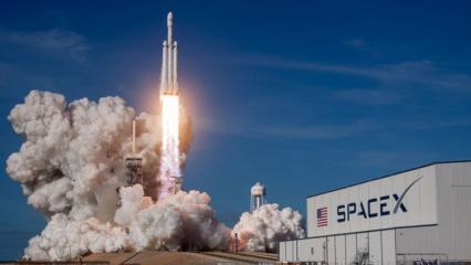 SpaceX 36 saatte 3 kez Falcon 9 roketini kullandı