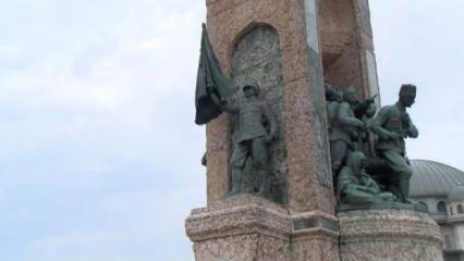 Taksim Cumhuriyet Anıtı'ndaki sancak direği yine kırıldı 