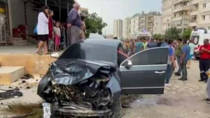 Tarsus'ta iki otomobil çarpıştı: 3 yaralı