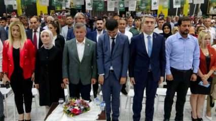 Ahmet Davutoğlu Osmaniye'de protesto edildi