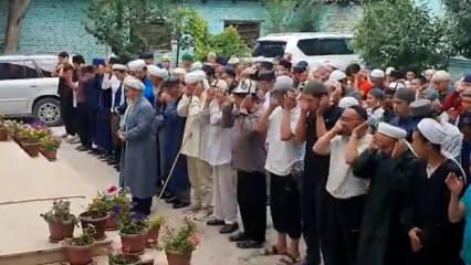 Kırgızistan’da Mahmud Ustaosmanoğlu Hocaefendi için gıyabi cenaze namazı kılındı