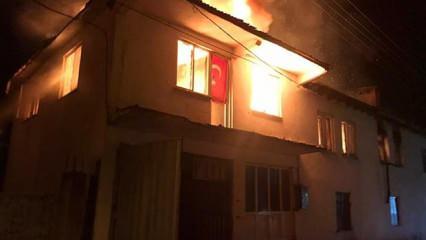 Şehidin evinde çıkan yangında Türk bayrağı ve Kur'an-ı Kerim yanmadı