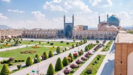 “Dünyanın yarısı” İsfahan’da gezilecek yerler