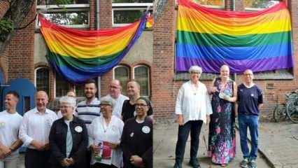 Almanya'daki sözde camide LGBT rezaleti