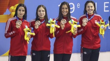 Kadınlar bayrak takımından bronz madalya