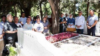 Kemal Sunal vefatının 22'nci yılında kabri başında anıldı