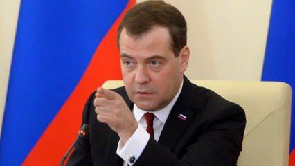 Medvedev'den Kırım açıklaması: Bu 3. Dünya Savaşı anlamına gelir