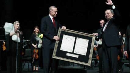 Cumhurbaşkanı Erdoğan’dan, İtalya Başbakanı Draghi’ye anlamlı hediye
