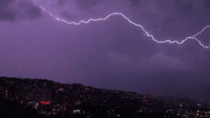 İstanbul'da gece aydınlandı: Sosyal medya bu görüntüyü konuşuyor