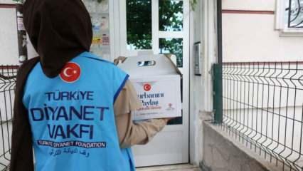 Türkiye Diyanet Vakfı, 20 ildeki 605 yetim ve ailelerine kurban eti dağıttı