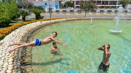 Antalya’da süs havuzunda çocukların tehlikeli serinliği