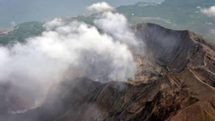 Japonya'daki Sakurajima Yanardağı'nda patlama