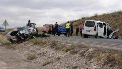 Yozgat&rsquo;ta trafik kazası: 2 &ouml;l&uuml;, 4 yaralı