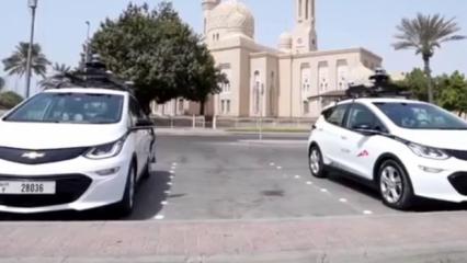 Dubai'nin ilk sürücüsüz taksileri yola çıktı