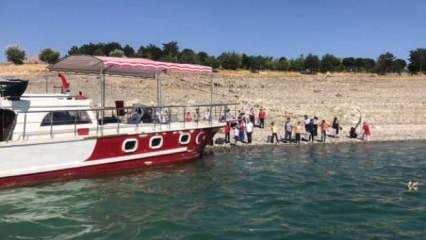Tunceli’de barajda mahsur kalan vatandaşları jandarma kurtardı