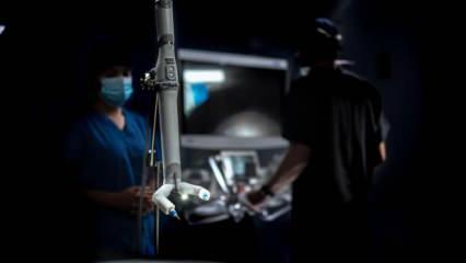 Doktorlar robotik kol ile Dünya'dan uzaydaki insanları ameliyat edecek