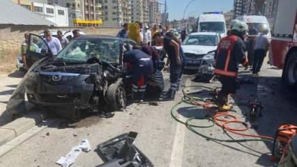 Malatya'da 4 otomobilin karıştığı zincirleme kaza: 9 kişi yaralandı