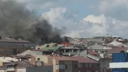 Son Dakika: Sultangazi'de çatı yangını!