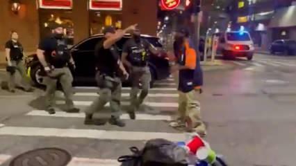 ABD polisi, siyahi genci yumrukla bayılttı!