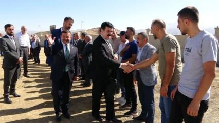 Kilometrelerce kuyruk oluştu! 24 yıl sonra gelen aşiret liderine coşkulu karşılama