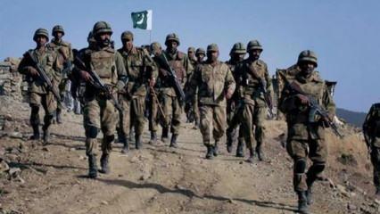 Pakistan'da güvenlik güçlerine saldırı: 4 ölü