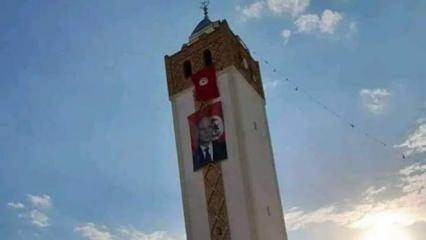 Tunus'ta darbeci lider Said, posterlerini camilere astırdı