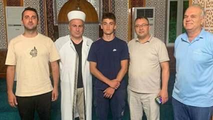 Antalya'da rehberden etkilenen İngiliz turist Müslüman oldu: Muhammed ismini aldı