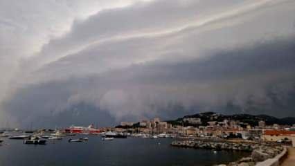 Korsika Adası'ndaki fırtınada 6 kişi öldü