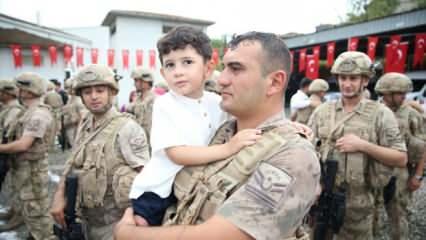 Komandolar Türk bayrakları ve dualarla Ordu'dan Suriye'ye uğurlandı	