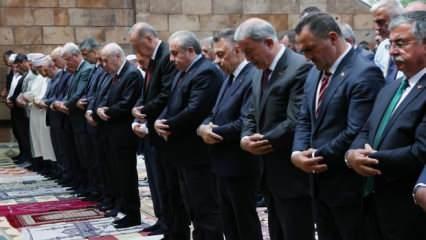 Cumhurbaşkanı Erdoğan, cuma namazını Malazgirt'te kıldı
