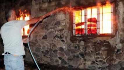 Erzurum'daki yangın yürekleri ağıza getirdi