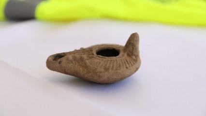 UNESCO tescilli tarihi surlarda bin 500 yıllık kandil keşfedildi