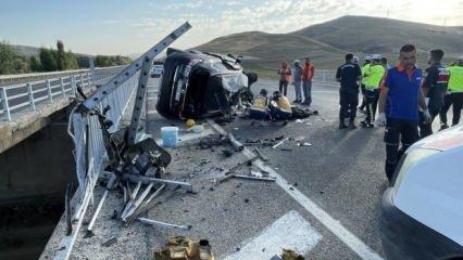 Yozgat'ta otomobil köprü bariyerine çarptı: Aynı aileden 3 kişi hayatını kaybetti!