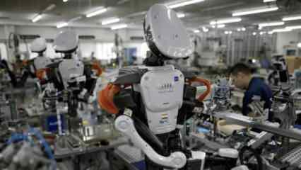 Çin’de 439 bin şirket fabrika ve satış ofislerinde robot kullanıyor