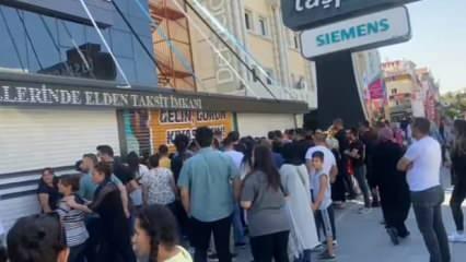 Ankara’da indirim izdihamı! Mağaza açılışını duyan koştu