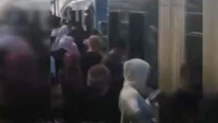 Son Dakika: Florya'da metrobüs bozuldu, vatandaşlar yolda kaldı!