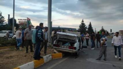Konya'da hafif ticari araç ile otomobil çarpıştı: 4 yaralı
